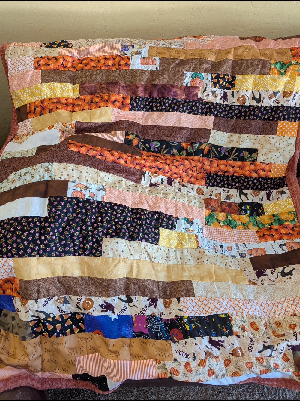 Autumn Harvest Patchwork Quilt – Orange, Brown & Cream Soft Fleece Back